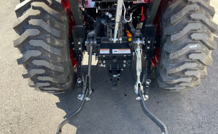 close-up view of three-point hitch on Branson 2515 Tractor